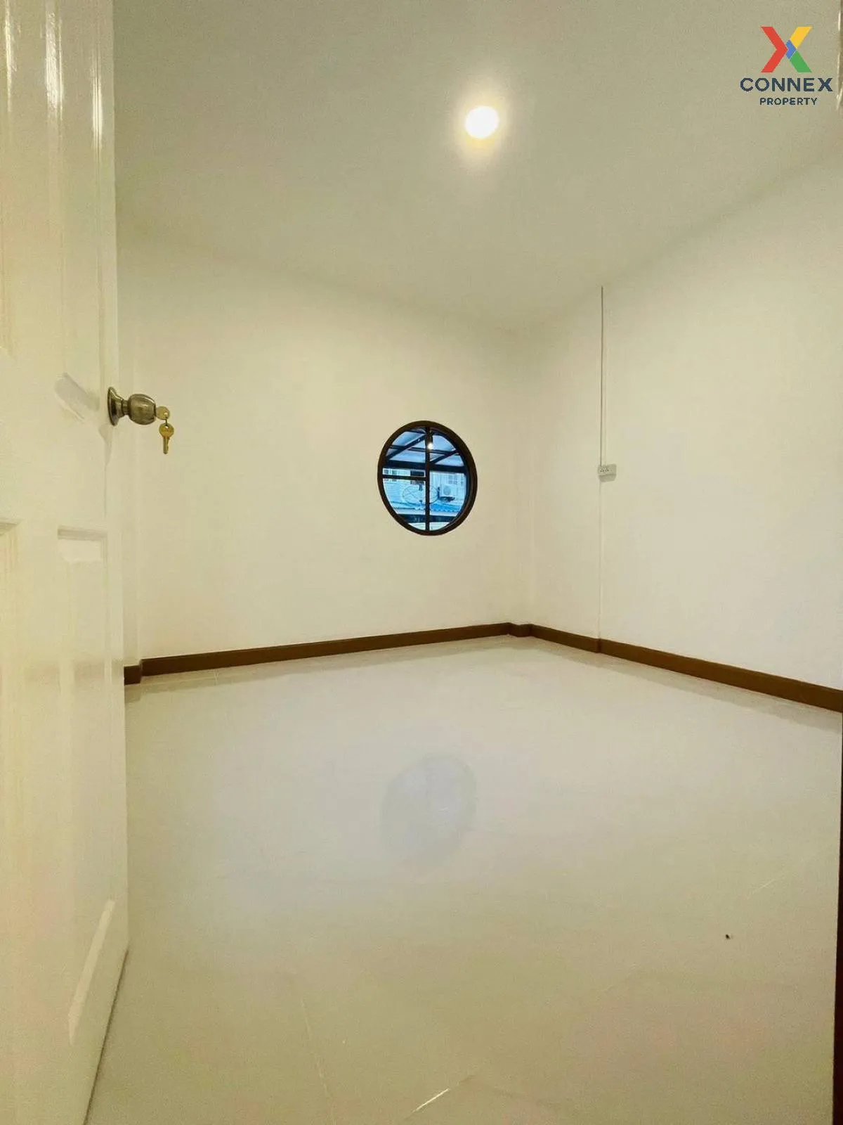 For Sale Townhouse/Townhome  , Sriprajak 5 , newly renovated , Ba