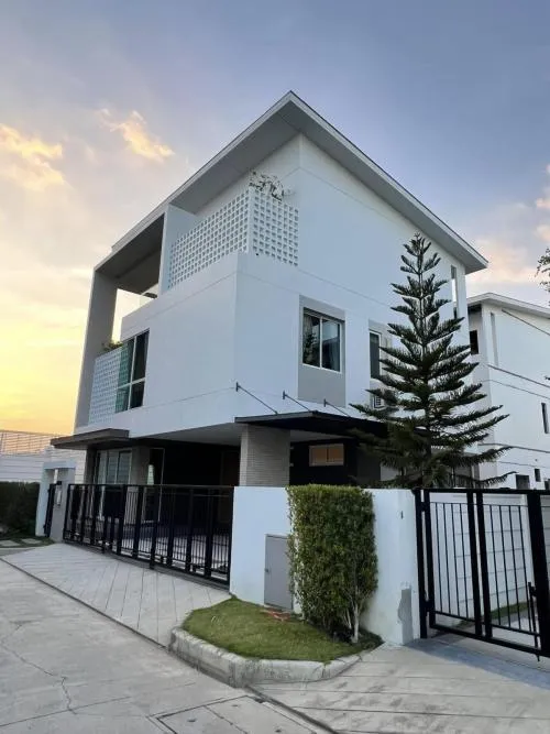 For Rent House , Nirvana ABSOLUTE Krungthep Kreetha , Thap Chang , Saphan Sung , Bangkok , CX-130410
