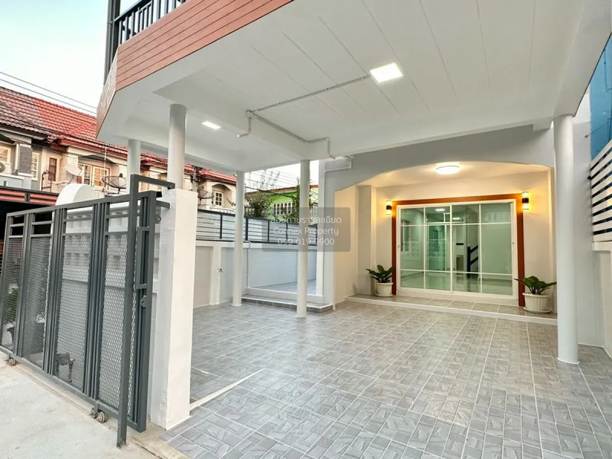 For Sale Townhouse/Townhome  , Baan Karnmanee , newly renovated , 3