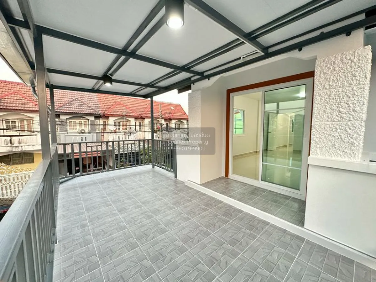 For Sale Townhouse/Townhome  , Baan Karnmanee , newly renovated ,