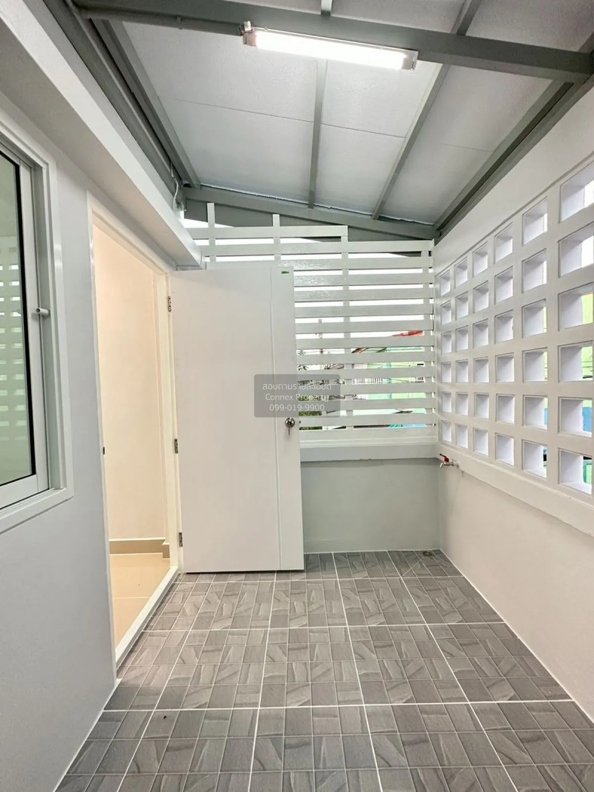 For Sale Townhouse/Townhome  , Baan Karnmanee , newly renovated ,