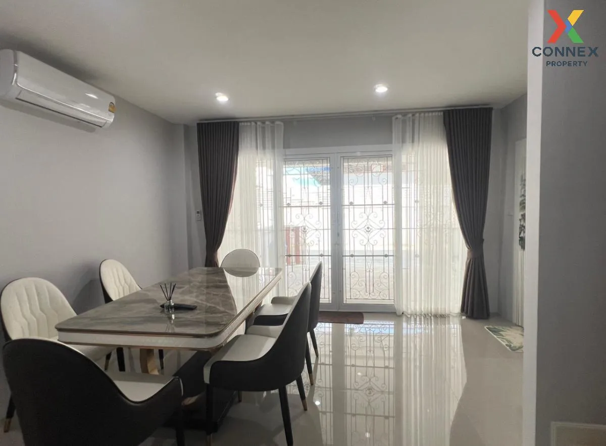 ขายทาวน์โฮม มือสองสภาพมือ1 โครงการ เดอะ กลอเรียส ลาดกระบัง (ลาดกร 2