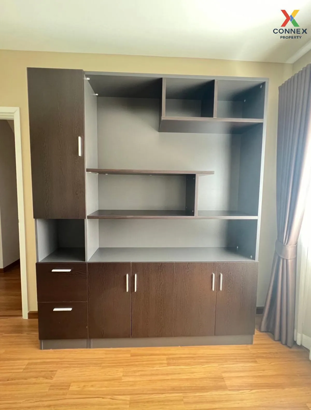 ขายทาวน์โฮม มือสองสภาพมือ1 โครงการ เดอะ กลอเรียส ลาดกระบัง (ลาดกร