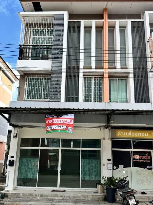 For Sale Commercial Building , I Leaf Town Lumlukka Klong 3 , corner unit , Lat Sawai , Lam Luk Ka , Pathum Thani , CX-130489 For Sale Commercial Building , I Leaf Town Lumlukka Klong 3 , corner unit , Lat Sawai , Lam Luk Ka , Pathum Thani , CX-130489