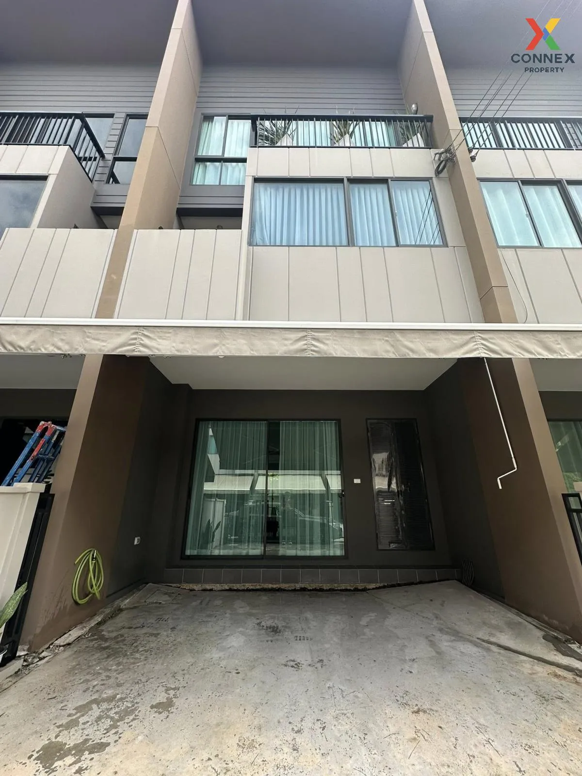 เช่าทาวน์เฮ้าส์/ทาวน์โฮม  บ้านกลางเมือง บางนา - วงแหวน ดอกไม้ เขต 1