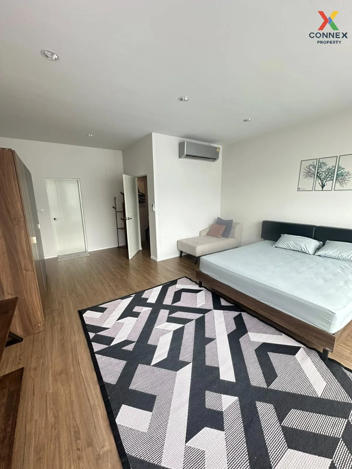 เช่าทาวน์เฮ้าส์/ทาวน์โฮม  บ้านกลางเมือง บางนา - วงแหวน ดอกไม้ เขต