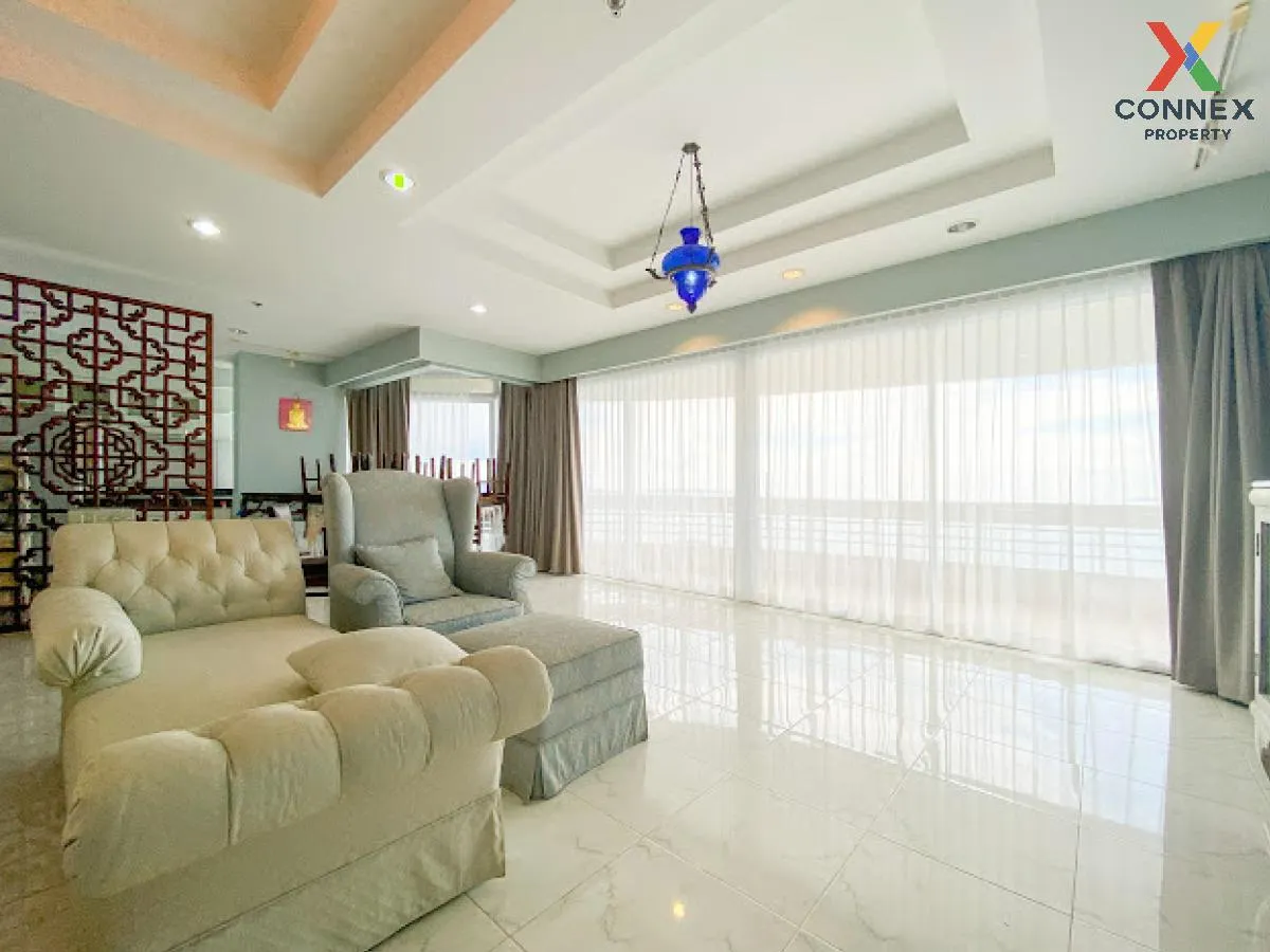 For Sale Condo , Royal Castle Sukhumvit 39 , nice view , wide fro