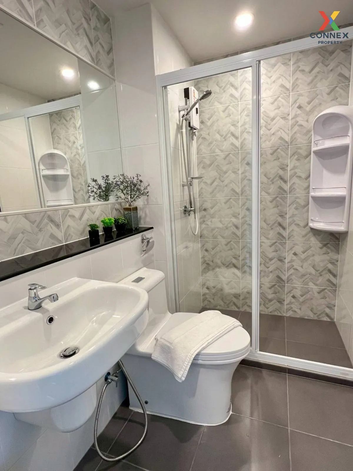 เช่าคอนโด  รีเจ้นท์ โฮม บางนา (โครงการใหม่) บางนา เขต บางนา กรุงเ