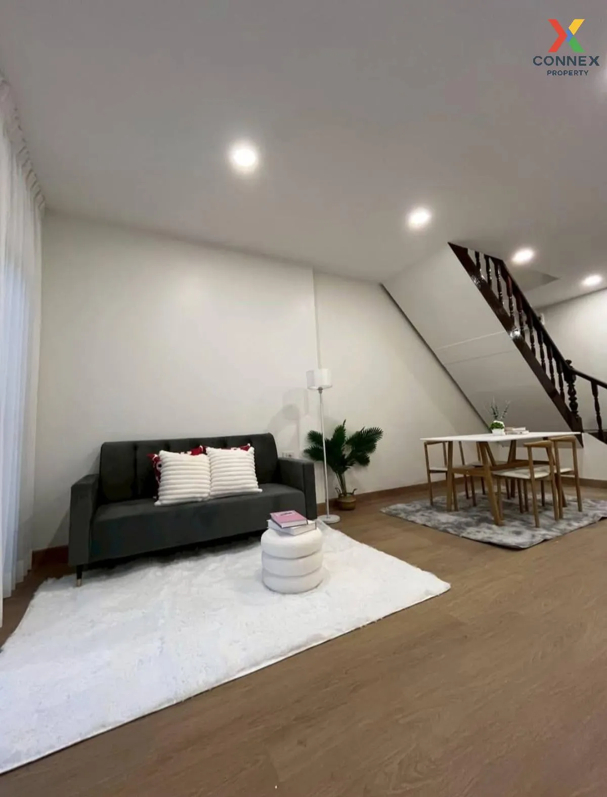For Sale Townhouse/Townhome  , Suanrimbueng , newly renovated , M 2