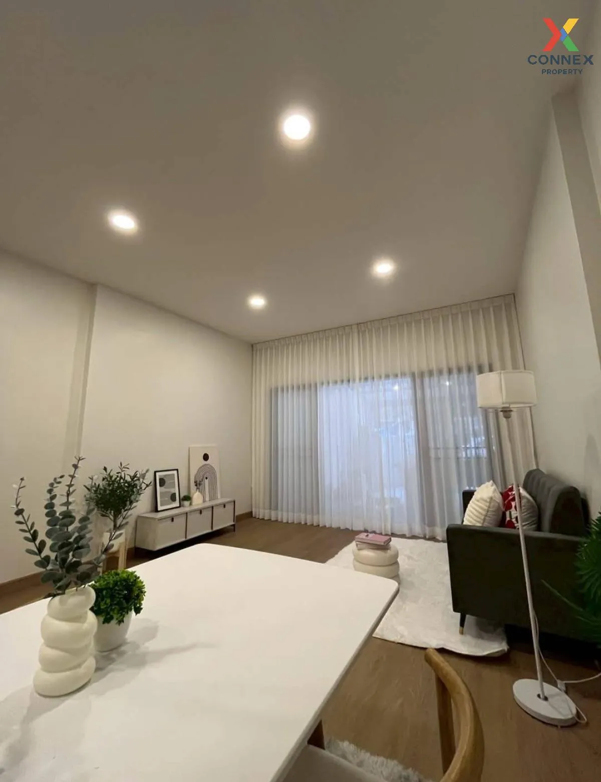 For Sale Townhouse/Townhome  , Suanrimbueng , newly renovated , M 3