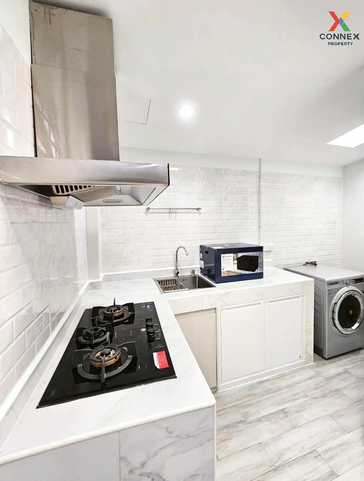 For Rent Townhome , Sukhumvit 54 , newly renovated , Phra Khanong