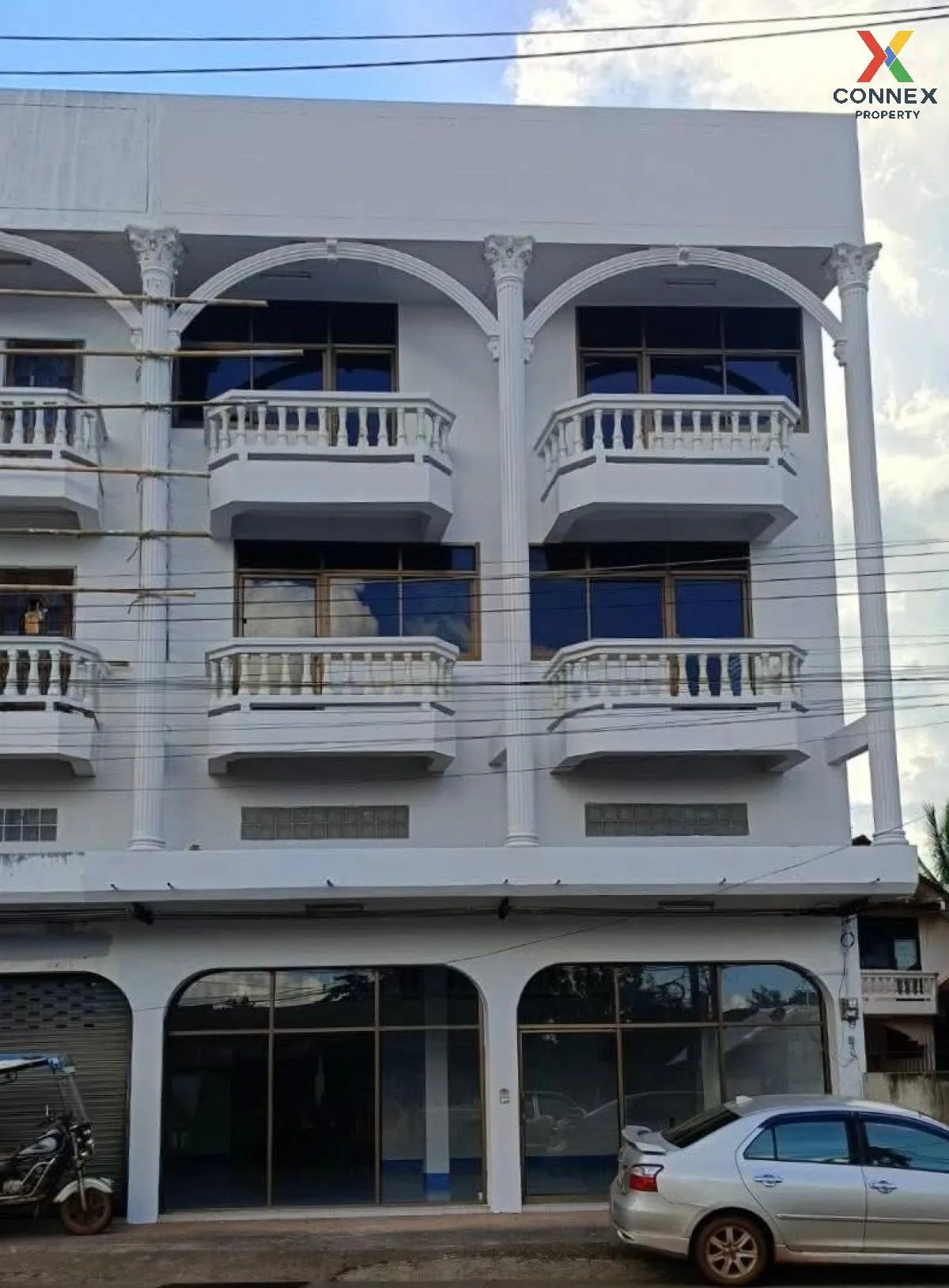 เช่าอาคารพาณิชย์ 2 คูหา 3 ชั้น  34 ตรว. ธาตุนาเวง เมืองสกลนคร สกล 1