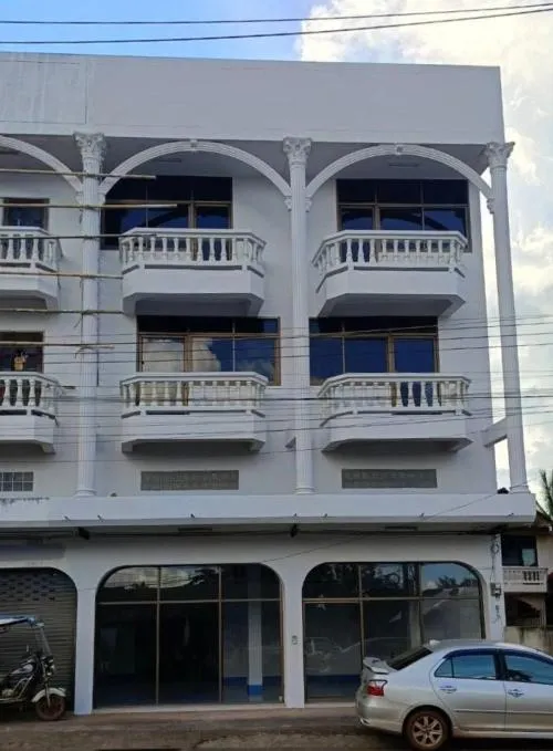 เช่าอาคารพาณิชย์ 2 คูหา 3 ชั้น  34 ตรว. ธาตุนาเวง เมืองสกลนคร สกลนคร CX-130771