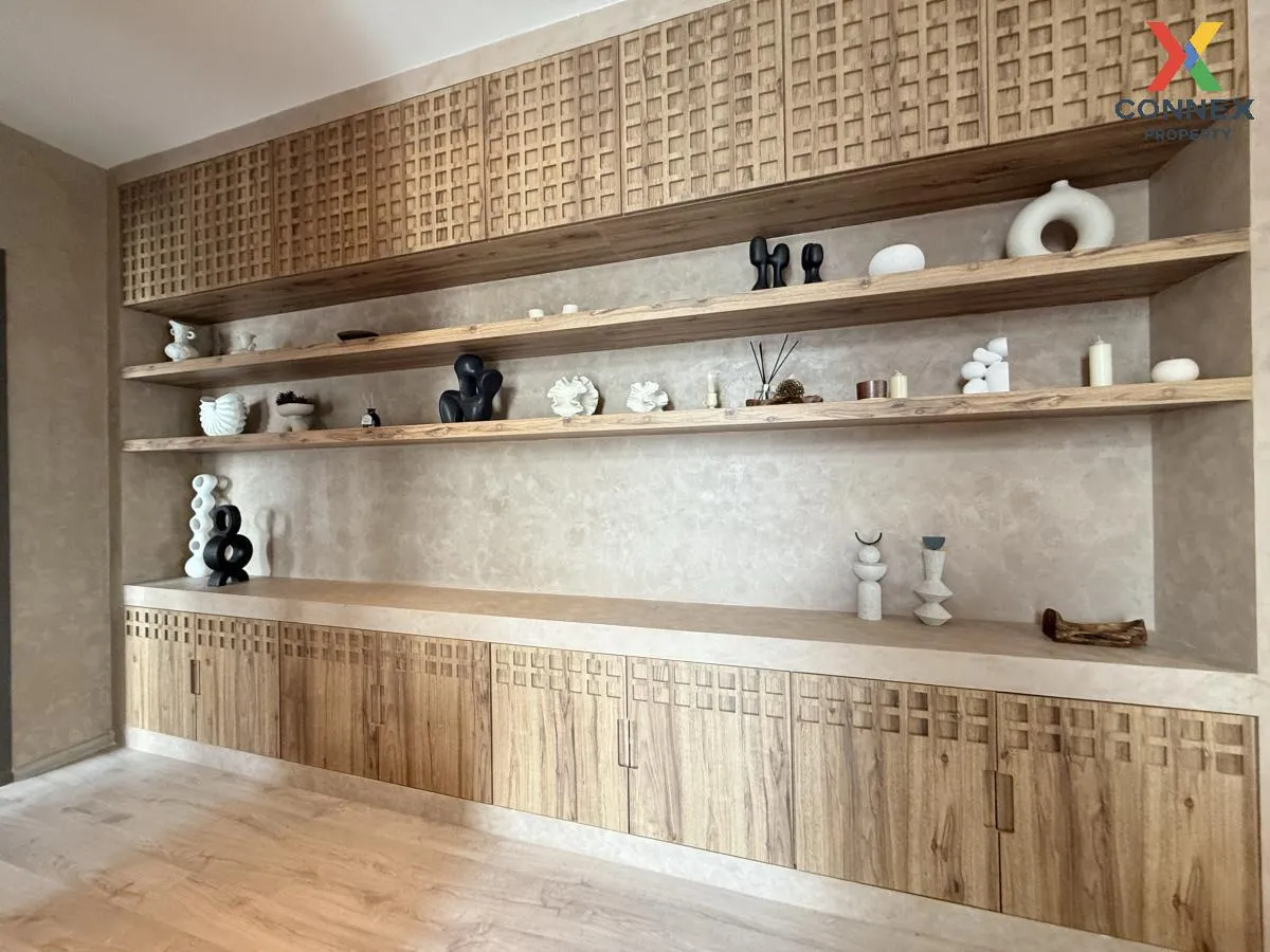 For Rent Condo , Rhythm Ekkamai Estate , high floor , newly renov