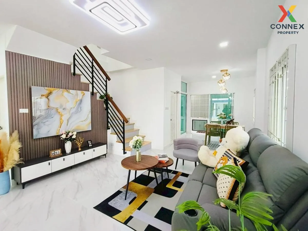 For Sale Townhouse/Townhome  , RK PARK Ramintra-Safari , corner u