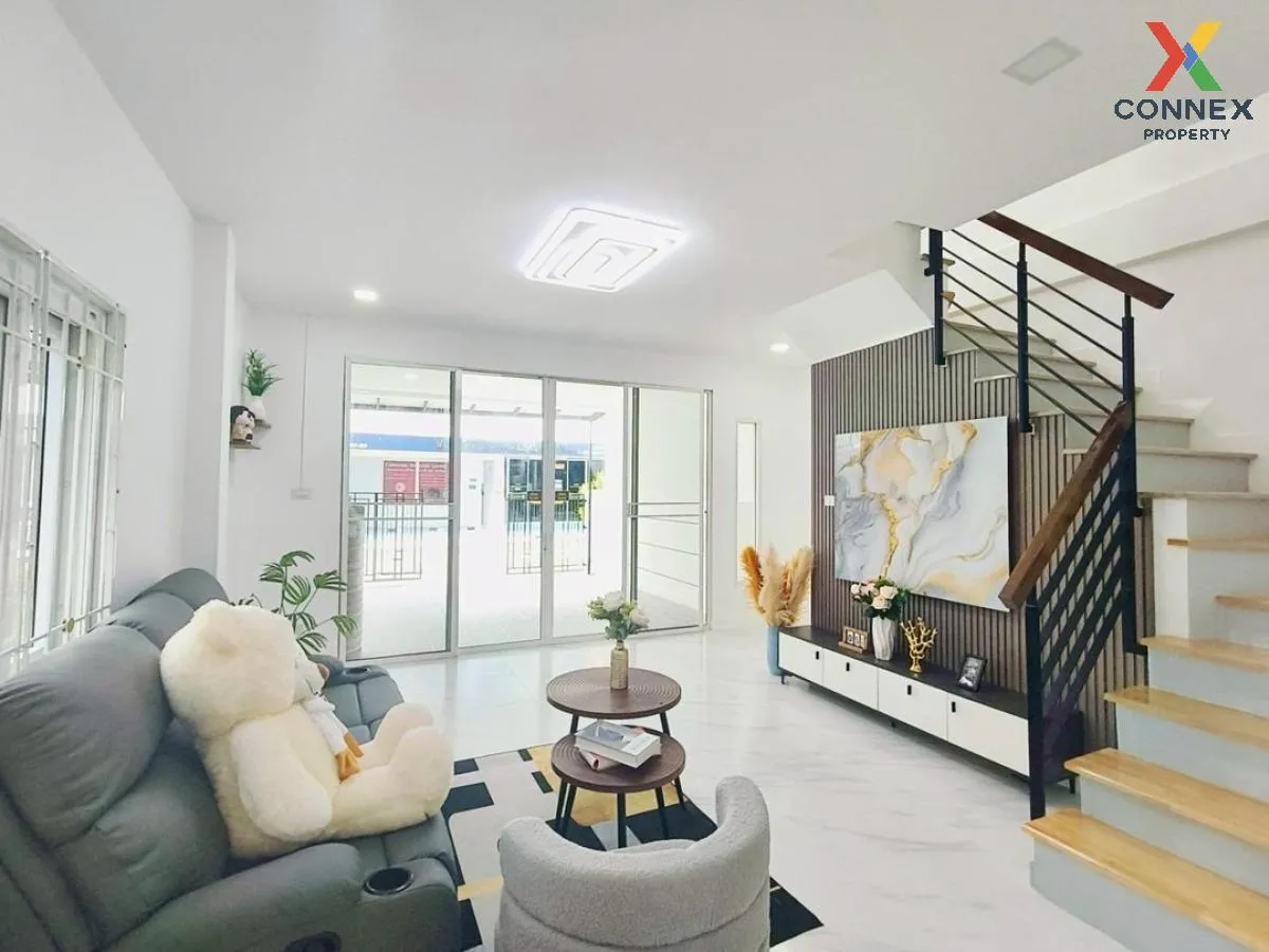 For Sale Townhouse/Townhome  , RK PARK Ramintra-Safari , corner u