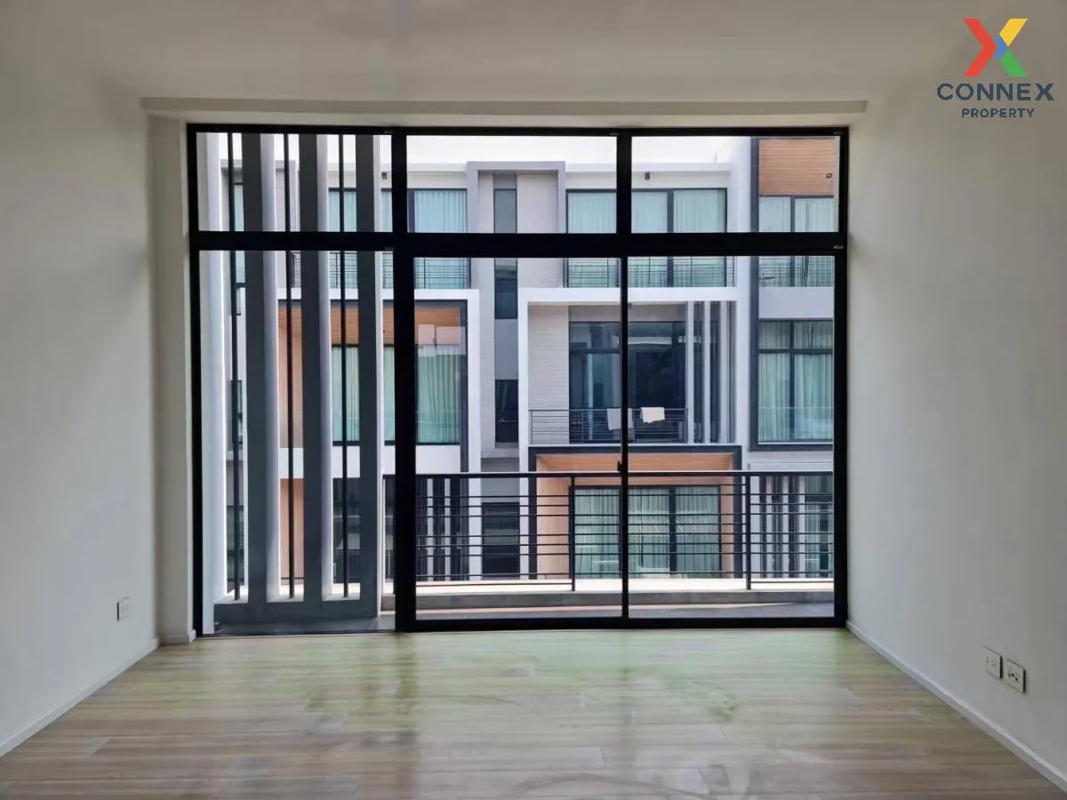 ขายทาวน์เฮ้าส์/ทาวน์โฮม  เนอวานา ดีฟายน์ พระราม 9 สวนหลวง เขต สวน