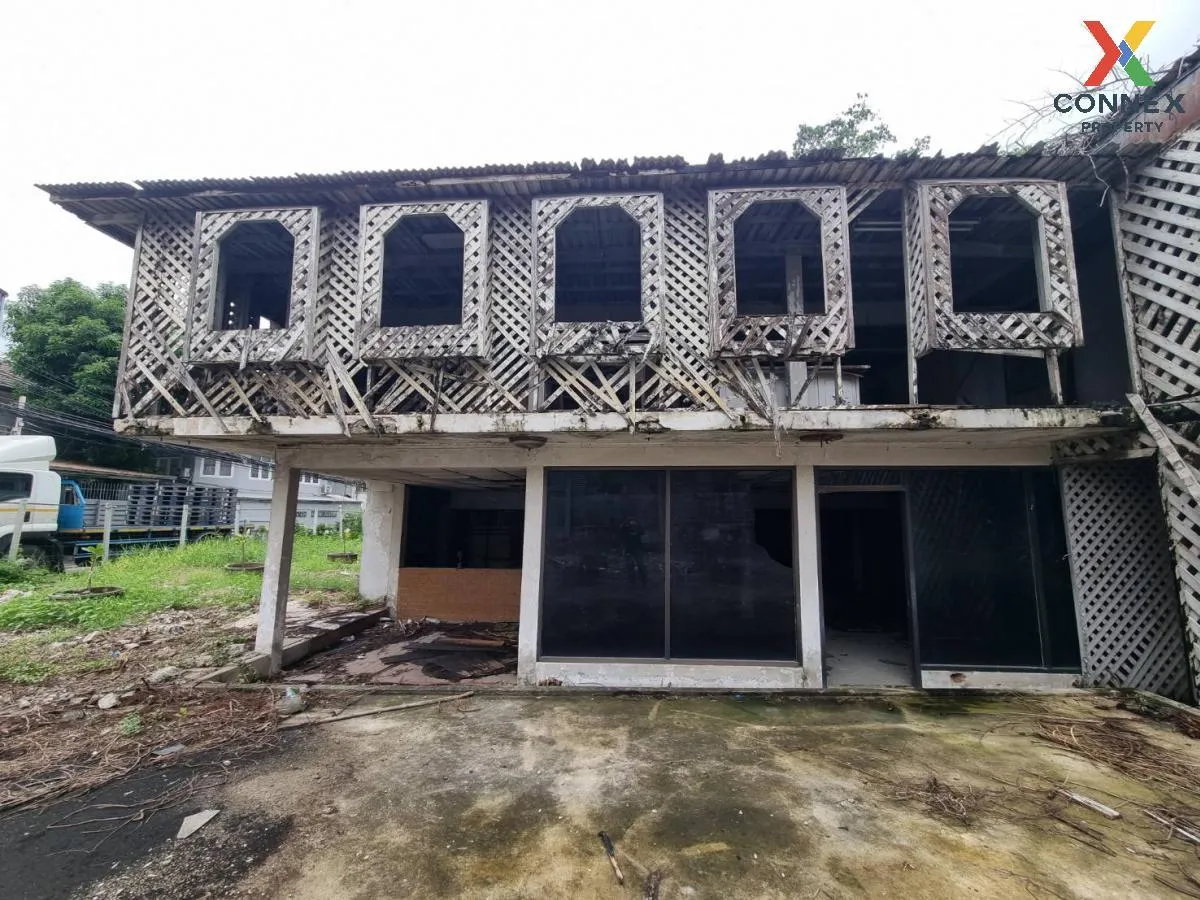 ขายที่ดินพร้อมสิ่งปลูกสร้างบางกะปิ บางกะปิ เขต บางกะปิ กรุงเทพ CX