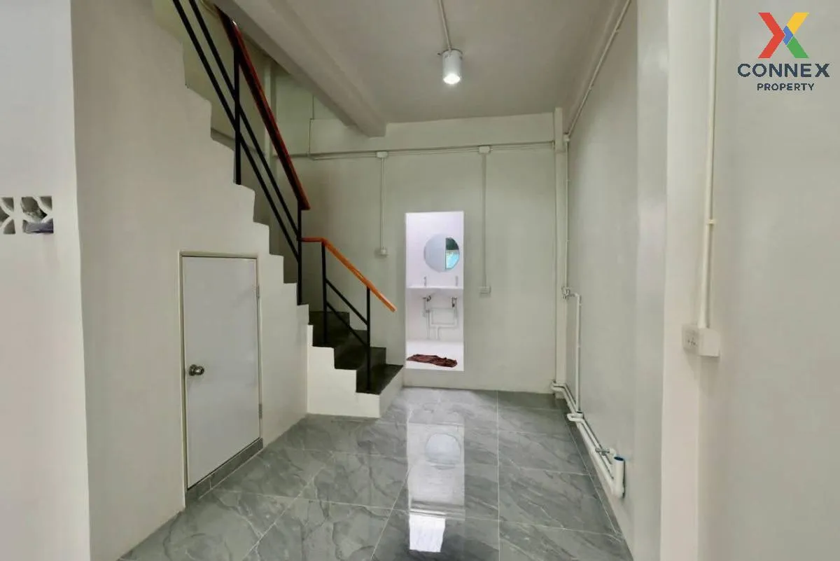 For Rent Townhome for rent, Sathon 11 , newly renovated , Yannawa For Rent Townhome for rent, Sathon 11 , newly renovated , Yannawa 3