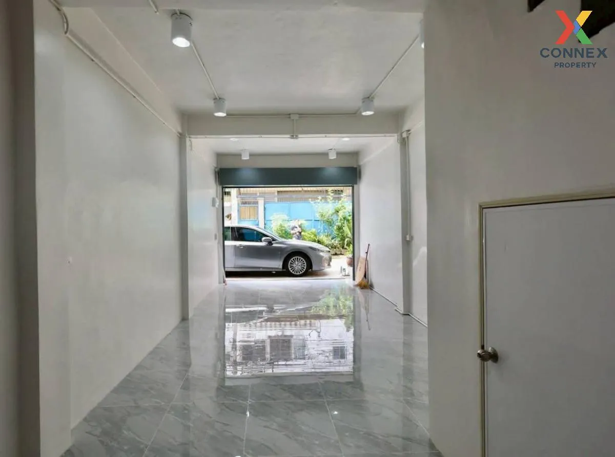 For Rent Townhome for rent, Sathon 11 , newly renovated , Yannawa For Rent Townhome for rent, Sathon 11 , newly renovated , Yannawa