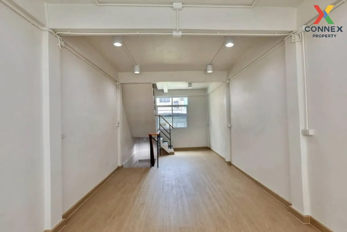 For Rent Townhome for rent, Sathon 11 , newly renovated , Yannawa For Rent Townhome for rent, Sathon 11 , newly renovated , Yannawa