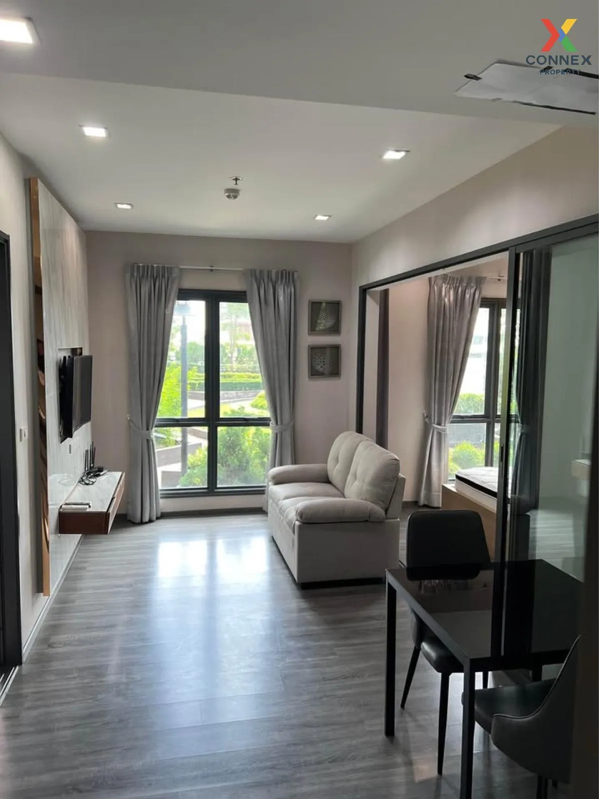 เช่าคอนโด  เดอะริช สาทร - ตากสิน BTS-วงเวียนใหญ่ บางลำภูล่าง เขต  1