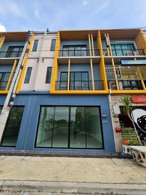 เช่าอาคารพาณิชย์  เดอะ คอนเนค บริซทาวน์ กรุงเทพ - ปทุมธานี บางเดื่อ เมืองปทุมธานี ปทุมธานี CX-130988