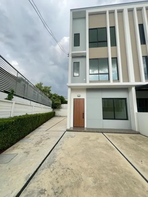 For Rent Homeoffice , Pruksa Ville @Work Ramintra Station , BTS-Phahon Yothin 59 , Tha Raeng , Bang Khen , Bangkok , CX-131022