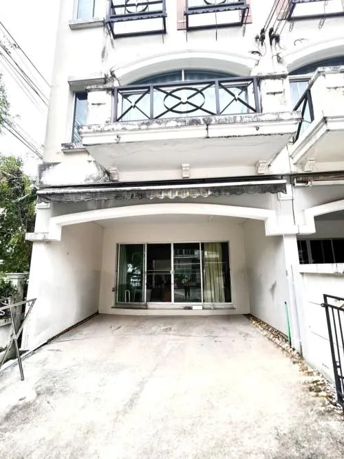 ขายทาวน์เฮ้าส์/ทาวน์โฮม  บ้านกลางเมือง เดอะ ปารีส พระราม 9-รามคำแหง ห้องมุม สะพานสูง เขต สะพานสูง กรุงเทพ CX-131060 ขายทาวน์เฮ้าส์/ทาวน์โฮม  บ้านกลางเมือง เดอะ ปารีส พระราม 9-รามคำแหง ห้องมุม สะพานสูง เขต สะพานสูง กรุงเทพ CX-131060