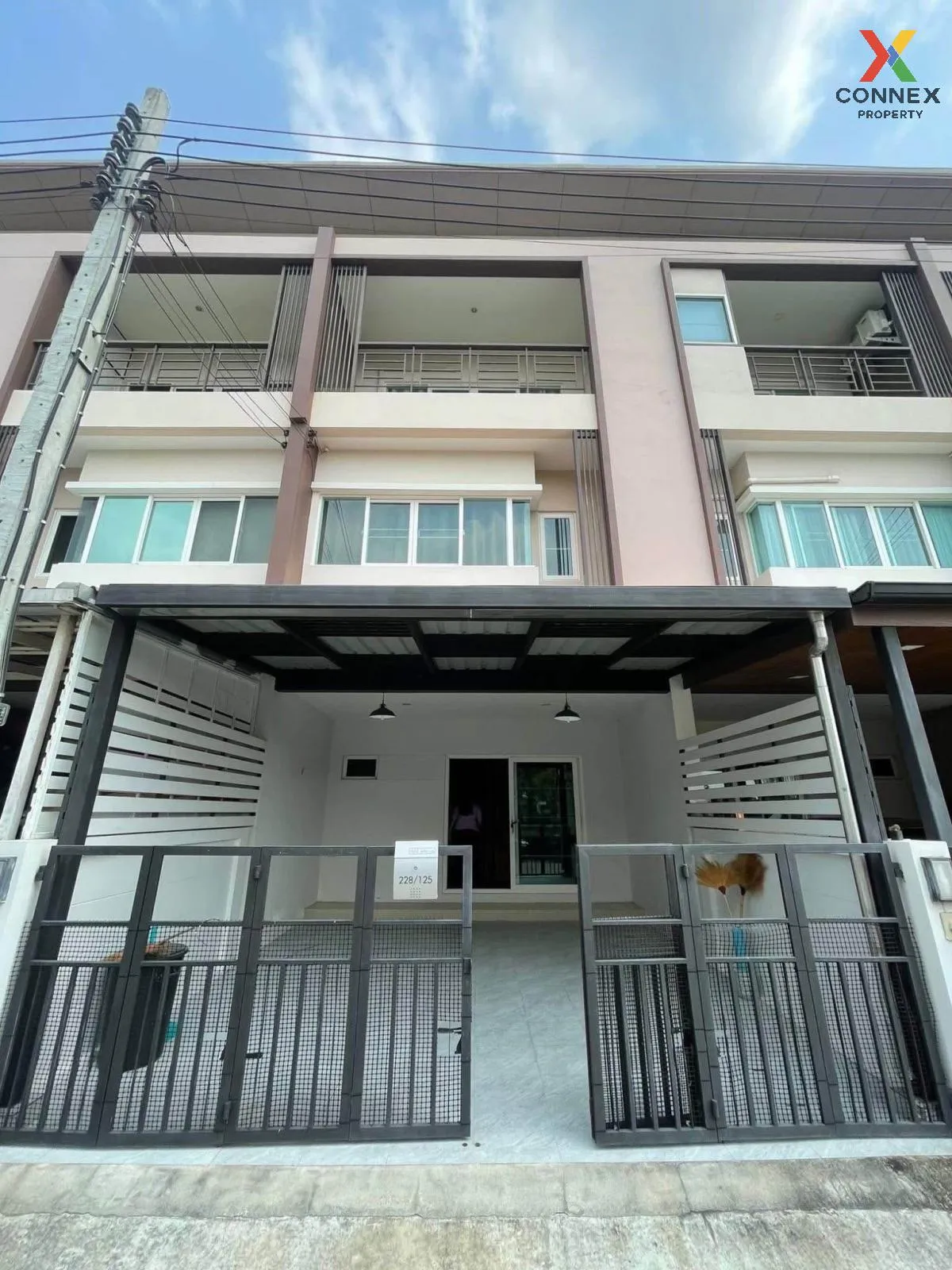 For Rent Townhouse/Townhome  , The Ricco Town Watcharapol , Tha R 1