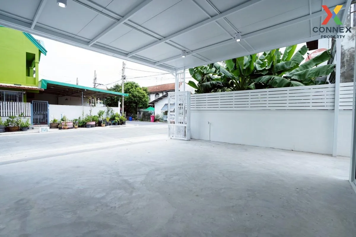 ขายทาวน์เฮ้าส์/ทาวน์โฮม  บ้านบัวทอง 2 ห้องมุม รีโนเวทใหม่ บางรักพ