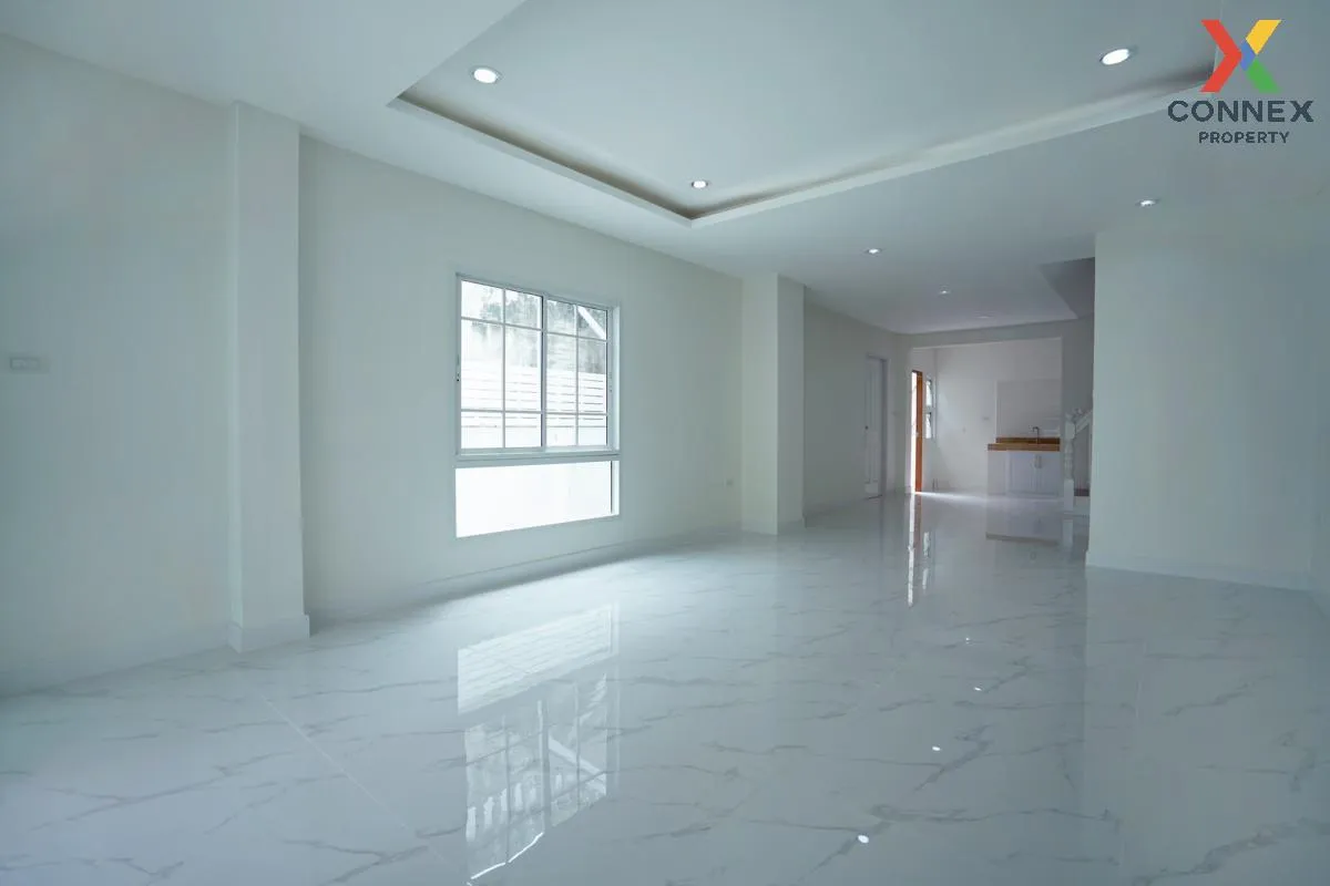 ขายทาวน์เฮ้าส์/ทาวน์โฮม  บ้านบัวทอง 2 ห้องมุม รีโนเวทใหม่ บางรักพ