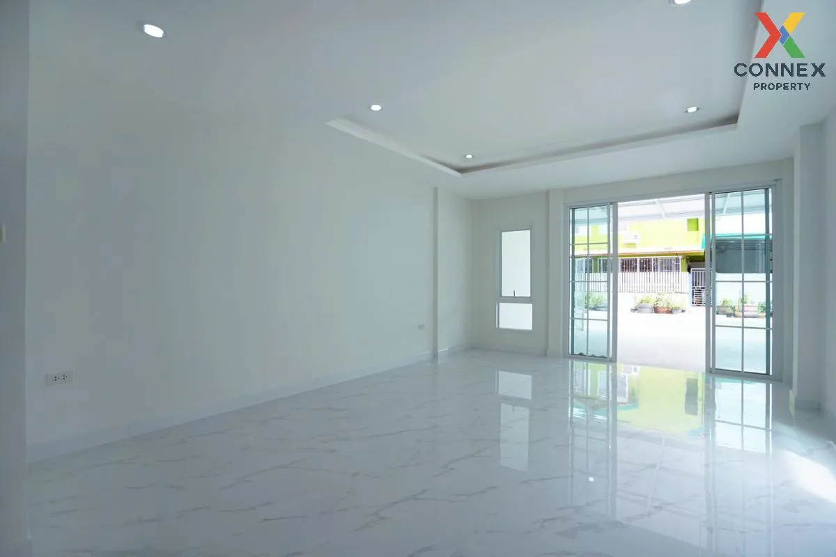 ขายทาวน์เฮ้าส์/ทาวน์โฮม  บ้านบัวทอง 2 ห้องมุม รีโนเวทใหม่ บางรักพ