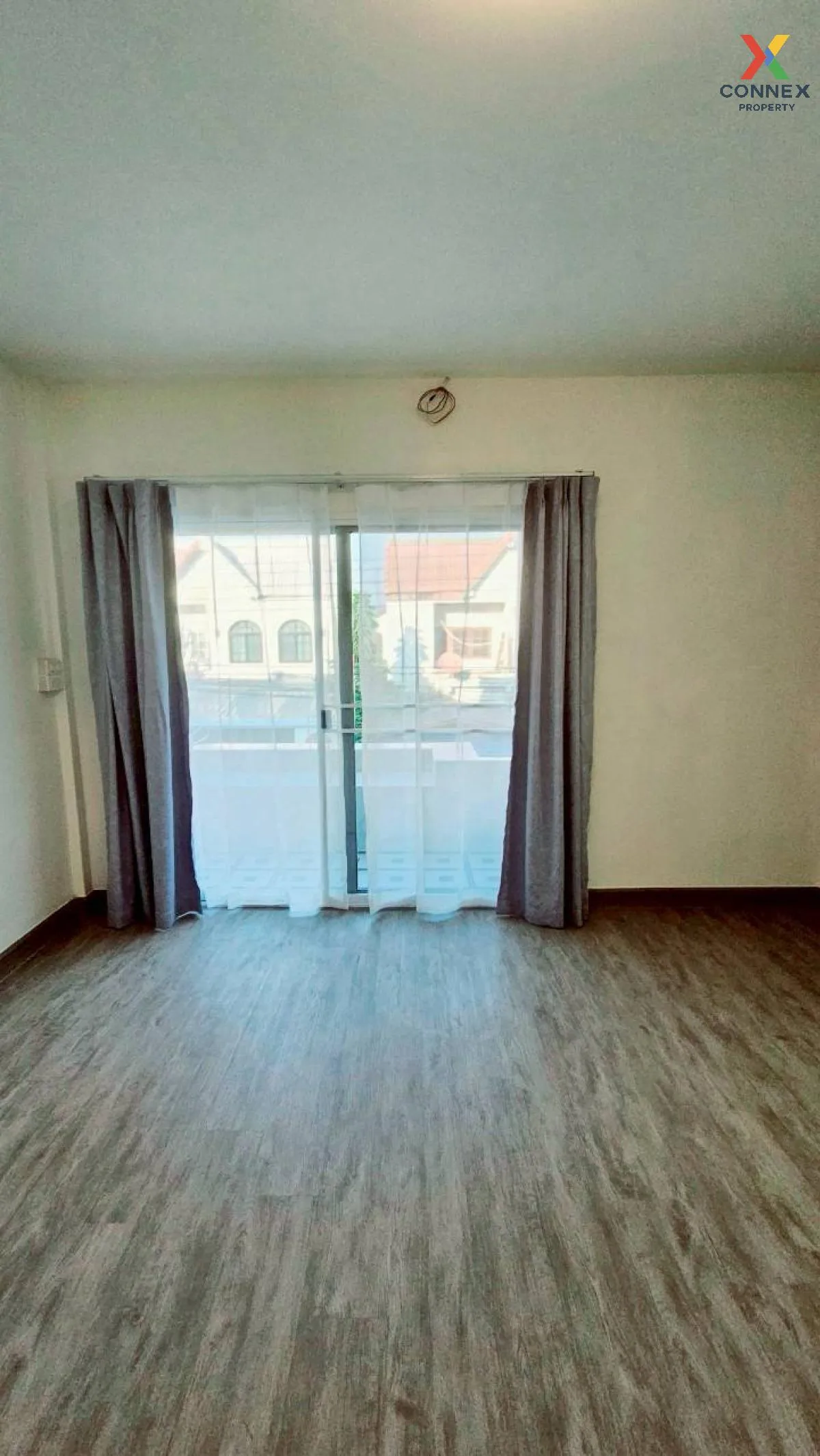 ขายบ้าน  หมู่บ้านฉัตรหลวง ราษฎร์อุทิศ 54 MRT-มีนบุร แสนแสบ เขต มี