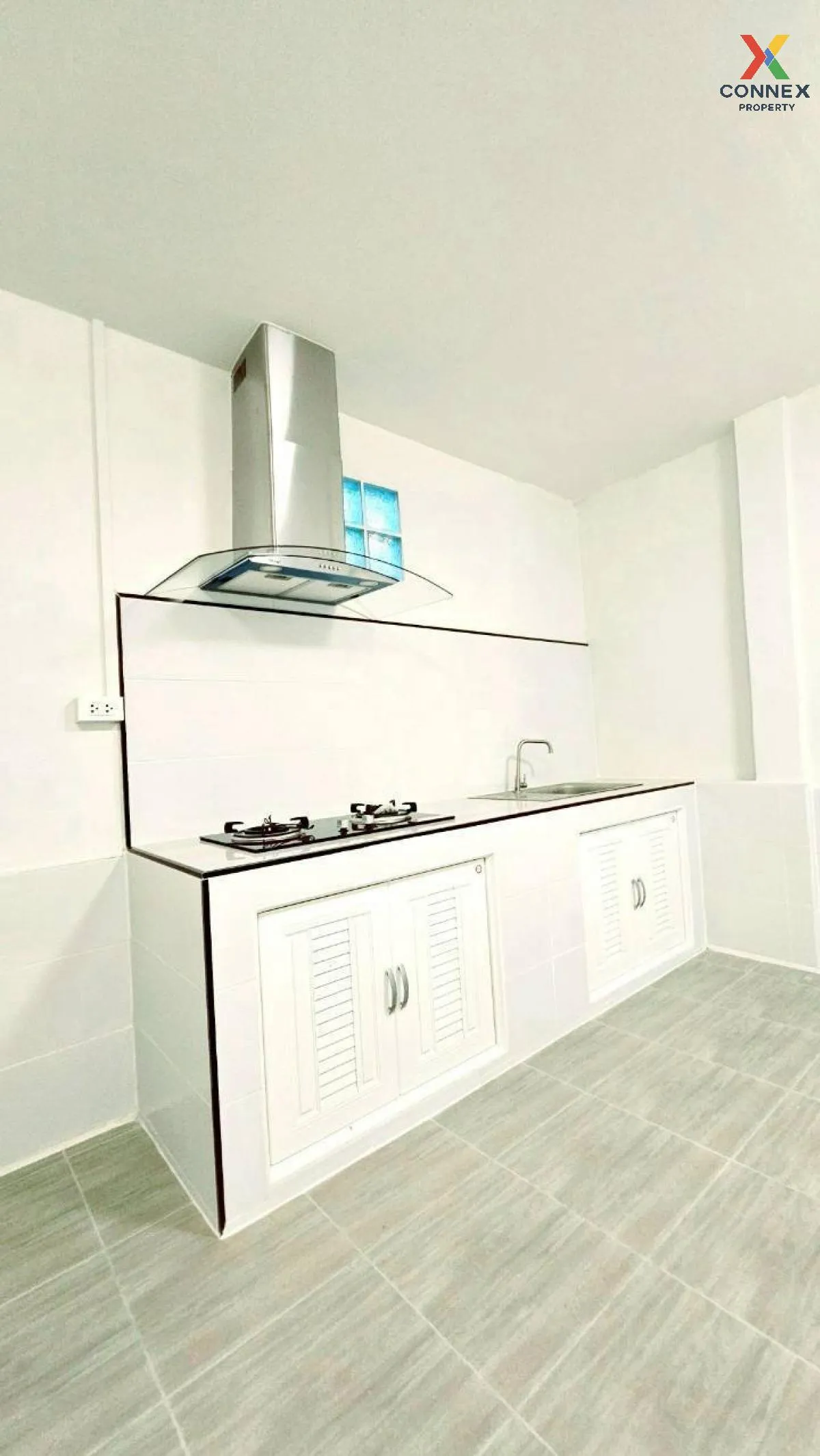 ขายบ้าน  หมู่บ้านฉัตรหลวง ราษฎร์อุทิศ 54 MRT-มีนบุร แสนแสบ เขต มี