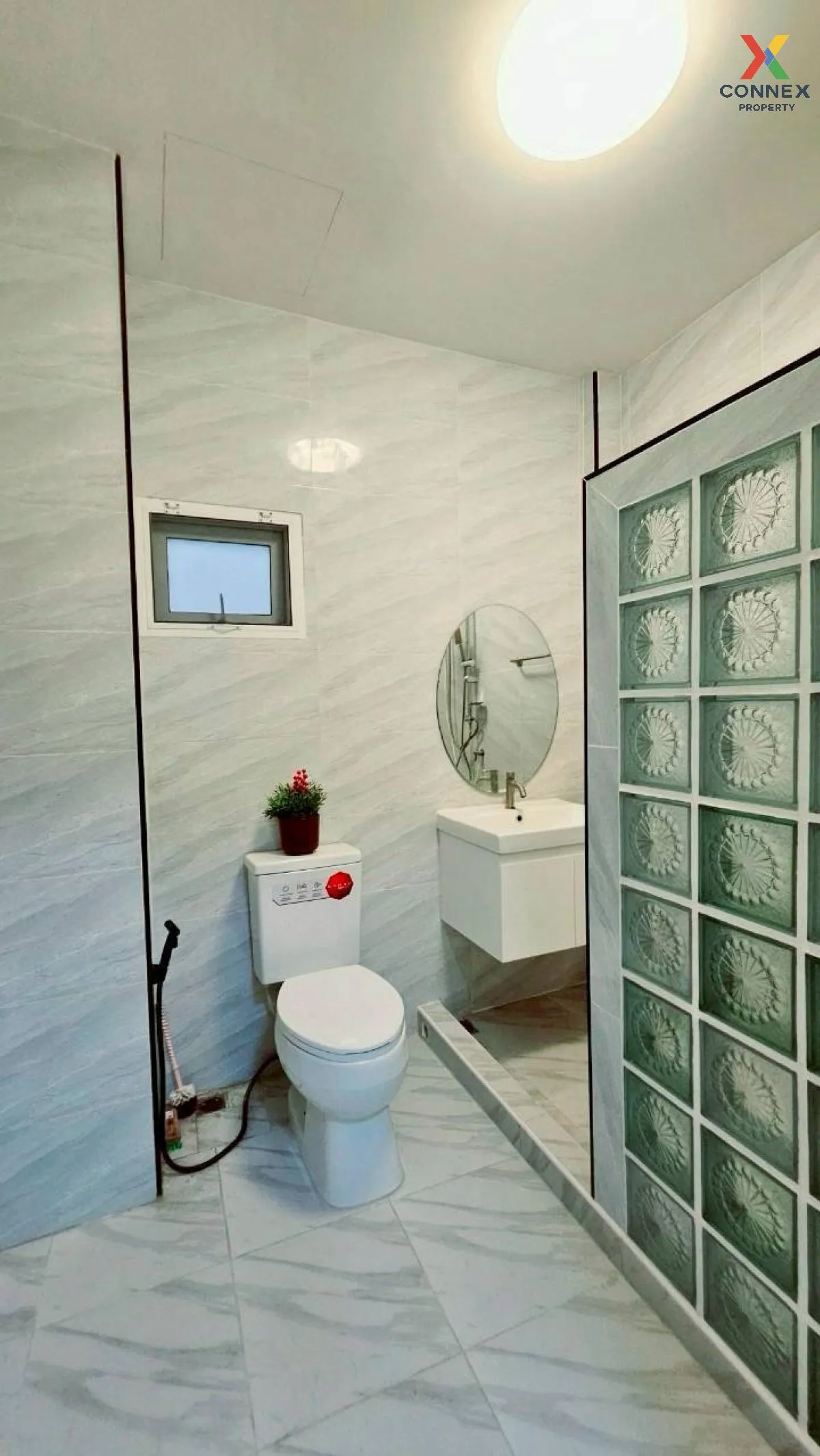 ขายบ้าน  หมู่บ้านฉัตรหลวง ราษฎร์อุทิศ 54 MRT-มีนบุร แสนแสบ เขต มี