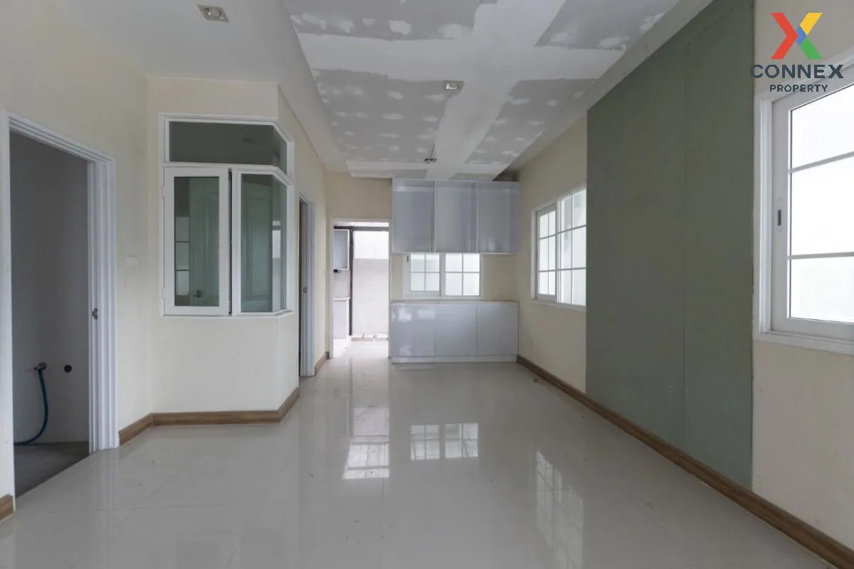 ขายทาวน์เฮ้าส์/ทาวน์โฮม  โกลเด้น ซิตี้ สาทร BTS-วุฒากาศ บางหว้า เ 4