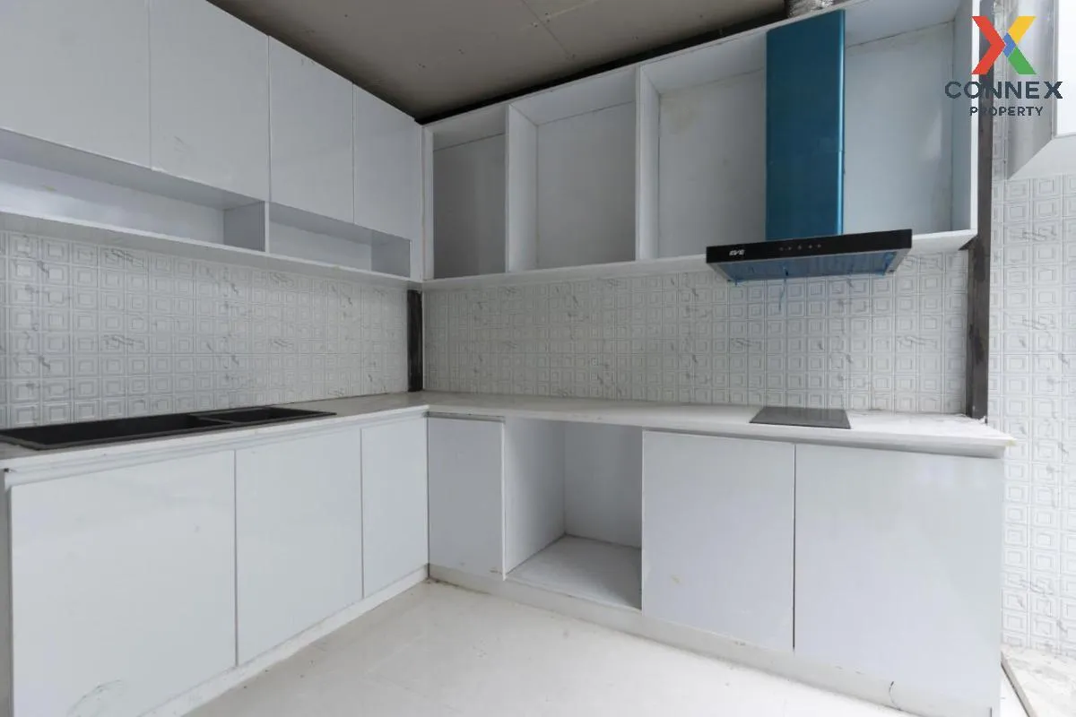 ขายทาวน์เฮ้าส์/ทาวน์โฮม  โกลเด้น ซิตี้ สาทร BTS-วุฒากาศ บางหว้า เ