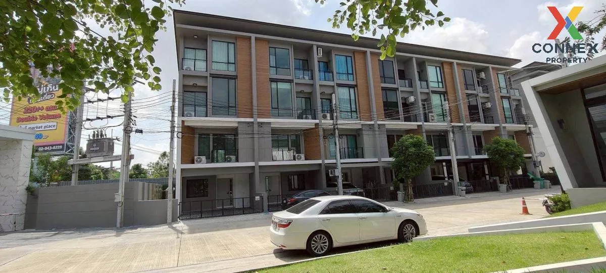 ขายทาวน์เฮ้าส์/ทาวน์โฮม  พรีเมียม เพลส พหลโยธิน - รามอินทรา ท่าแร ขายทาวน์เฮ้าส์/ทาวน์โฮม  พรีเมียม เพลส พหลโยธิน - รามอินทรา ท่าแร 1