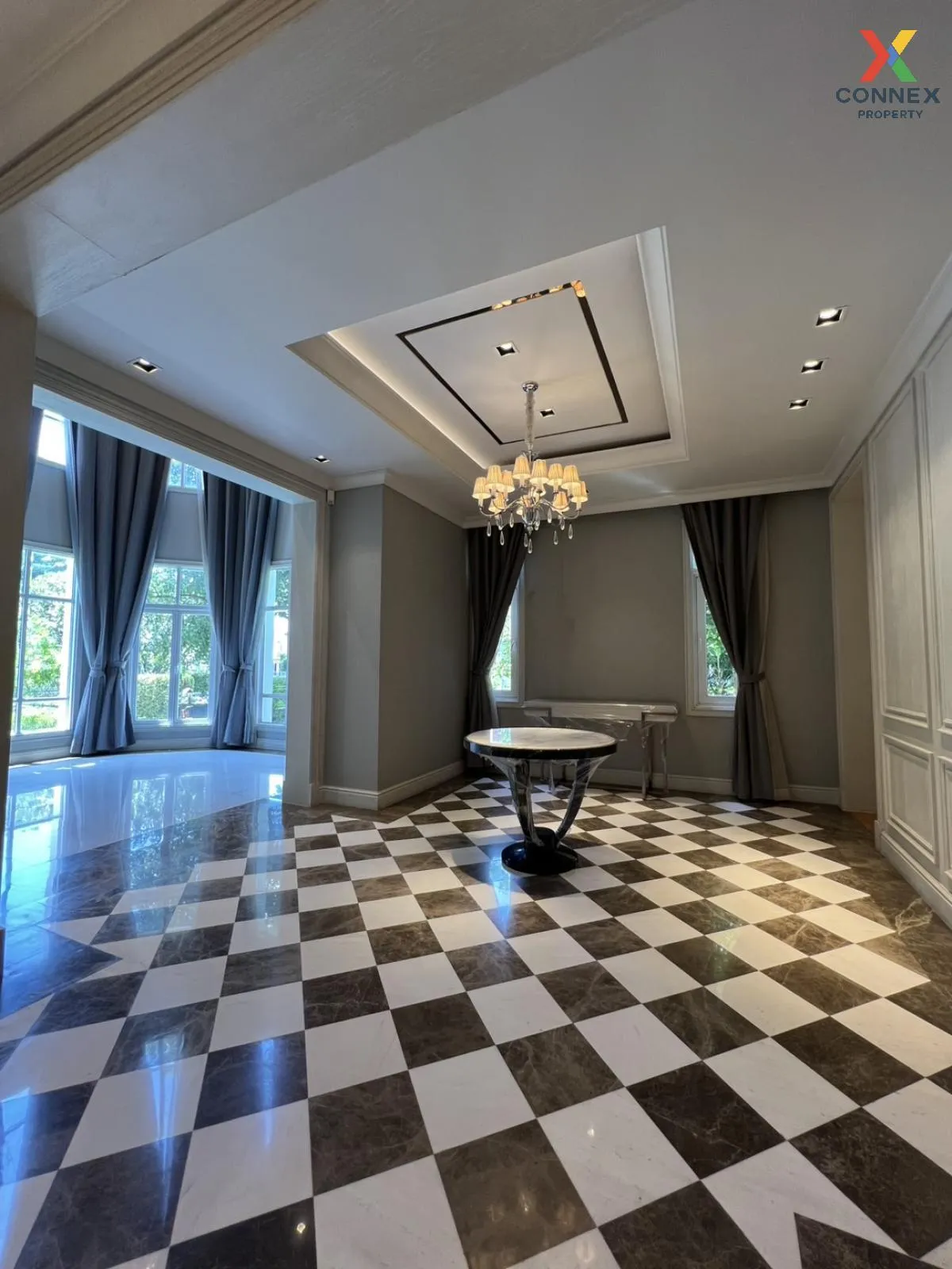 (วิวทะเลสาปหมู่บ้าน หลังมุม) ขายบ้าน  เดอะ รอยัล เรสซิเดนท์ ห้องม