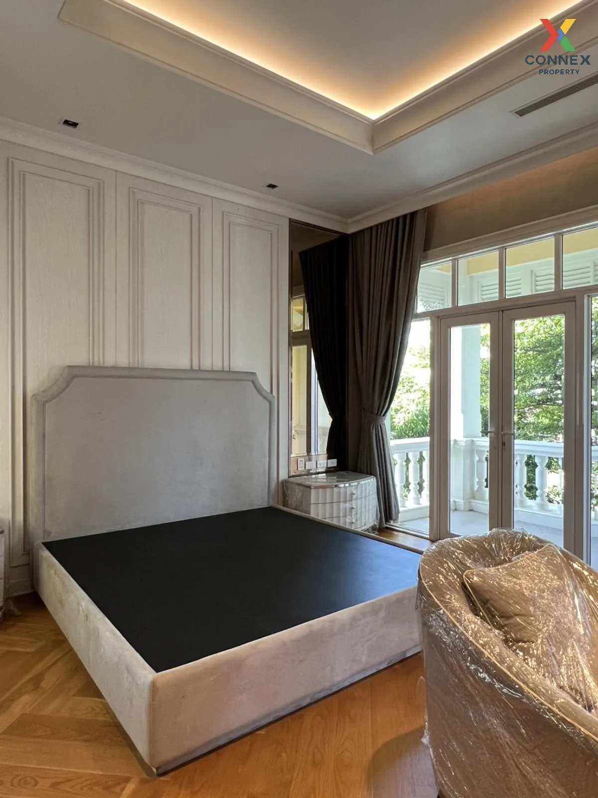 (วิวทะเลสาปหมู่บ้าน หลังมุม) ขายบ้าน  เดอะ รอยัล เรสซิเดนท์ ห้องม