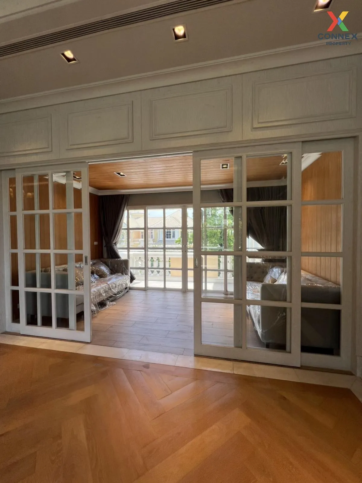 (วิวทะเลสาปหมู่บ้าน หลังมุม) ขายบ้าน  เดอะ รอยัล เรสซิเดนท์ ห้องม