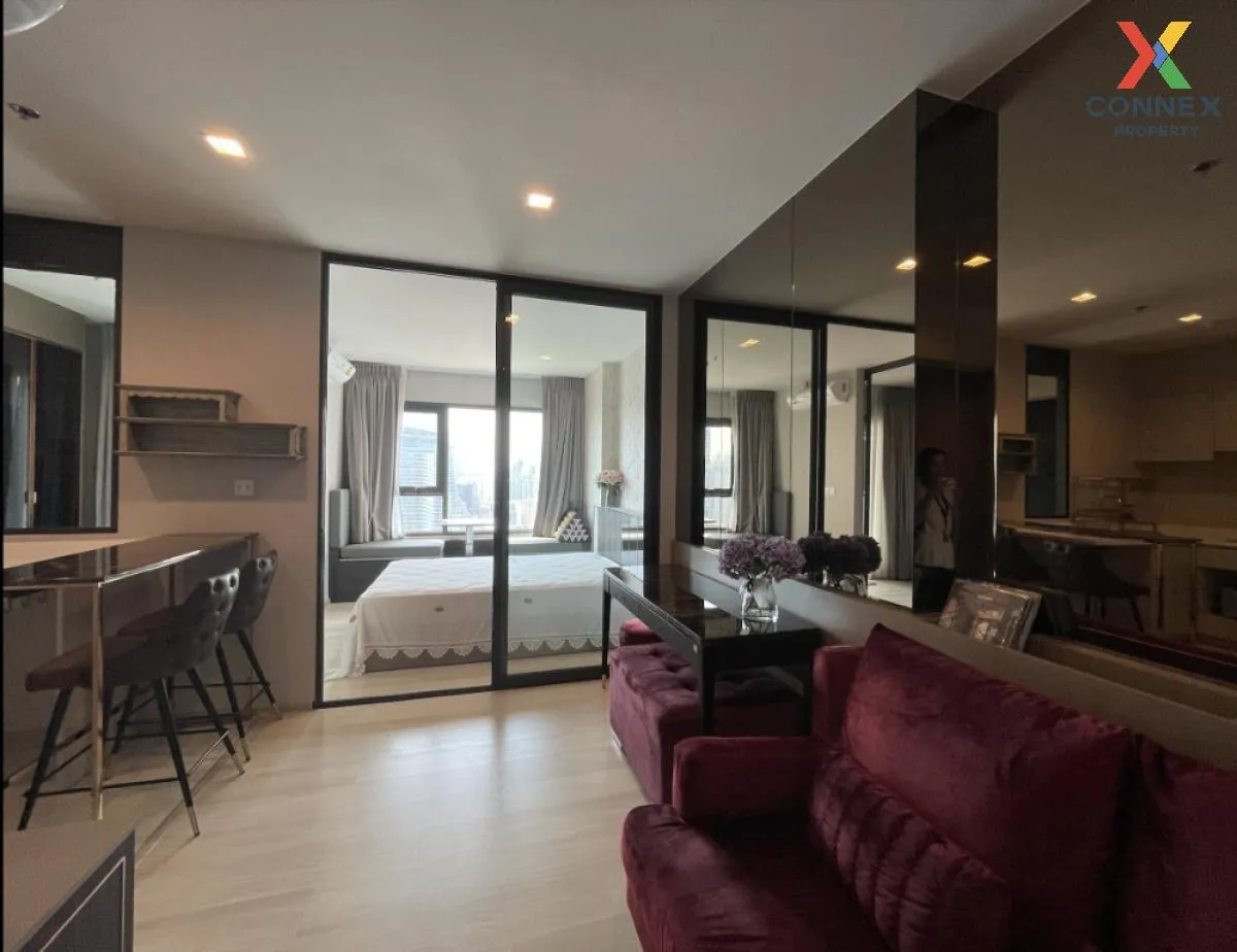 FOR SALE condo , Life One Wireless , BTS-Phloen Chit , Lumpini ,  1