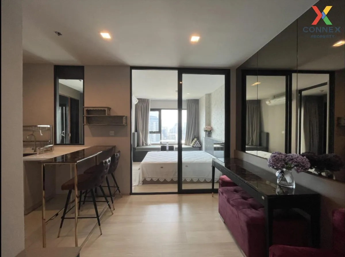 FOR SALE condo , Life One Wireless , BTS-Phloen Chit , Lumpini ,  2