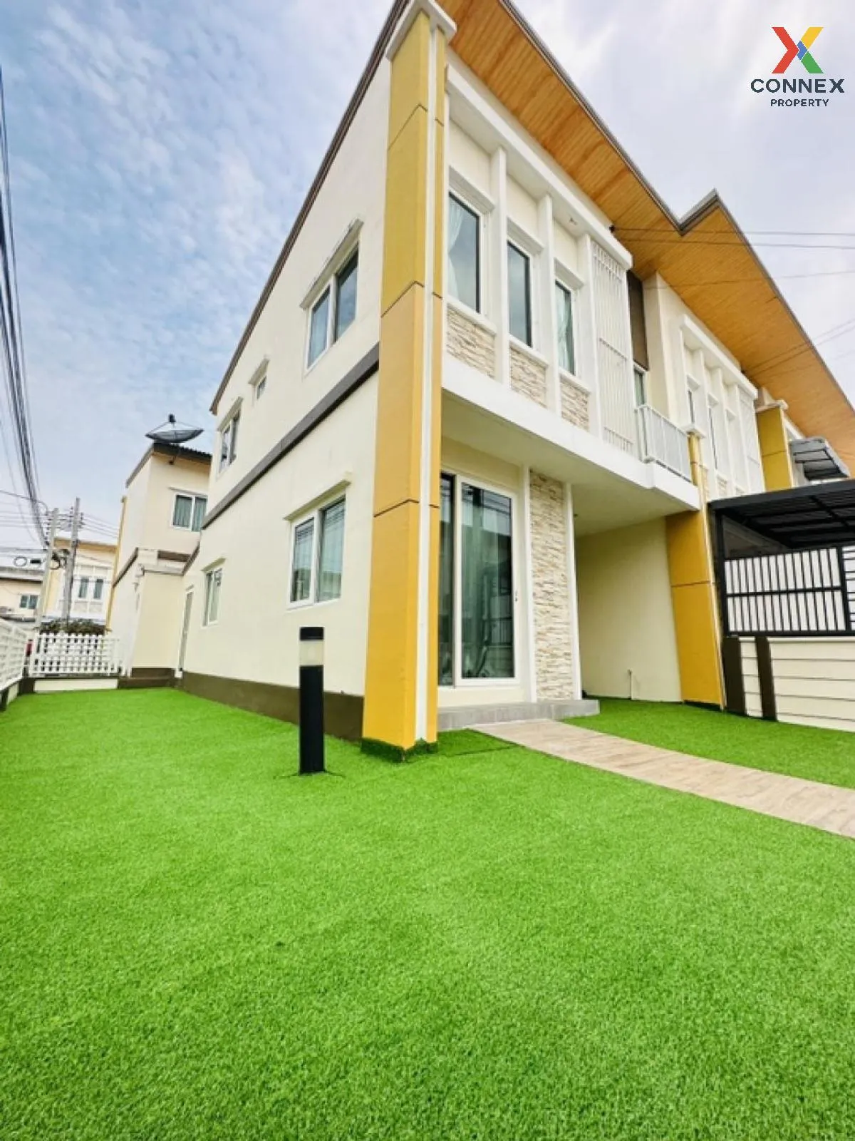 เช่าทาวน์เฮ้าส์/ทาวน์โฮม  โกลเด้น ทาวน์ 2 อ่อนนุช - ลาดกระบัง บาง 2