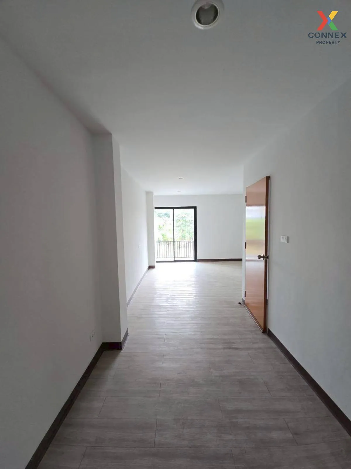 For Sale Townhome 3-storey with single-storey building , Khlong K