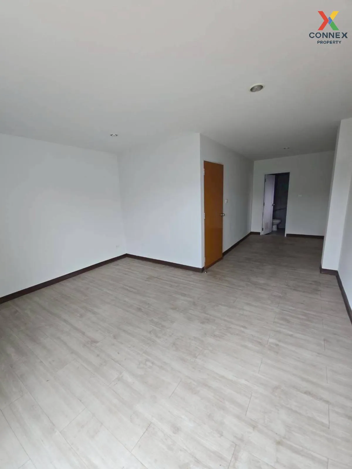 For Sale Townhome 3-storey with single-storey building , Khlong K