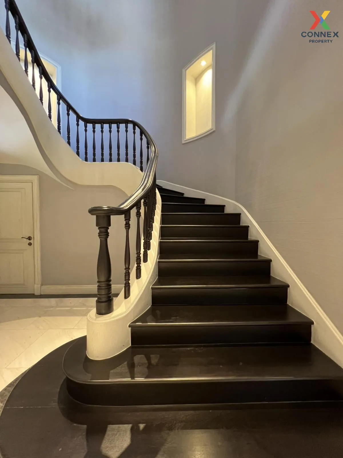 (วิวทะเลสาปหมู่บ้าน) ขายบ้าน  เดอะ รอยัล เรสซิเดนท์ วิวแม่น้ำ จรเ 4