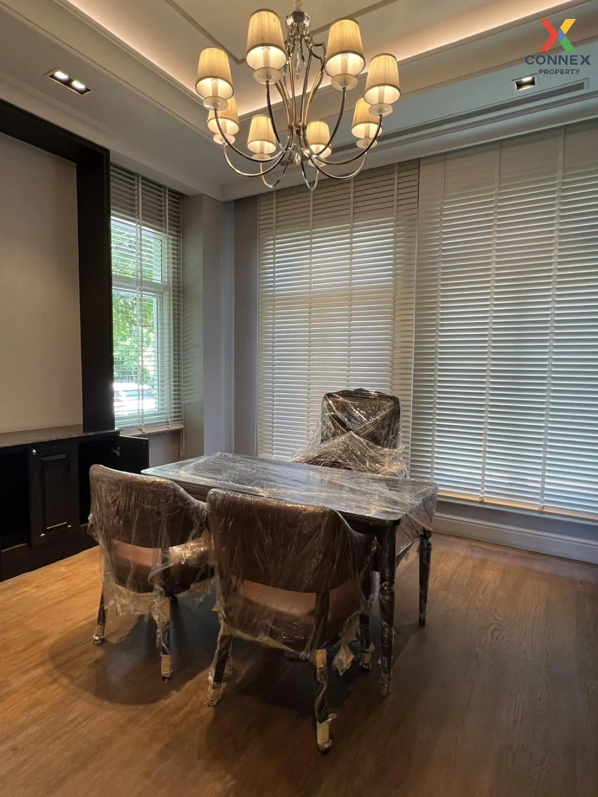 (วิวทะเลสาปหมู่บ้าน) ขายบ้าน  เดอะ รอยัล เรสซิเดนท์ วิวแม่น้ำ จรเ