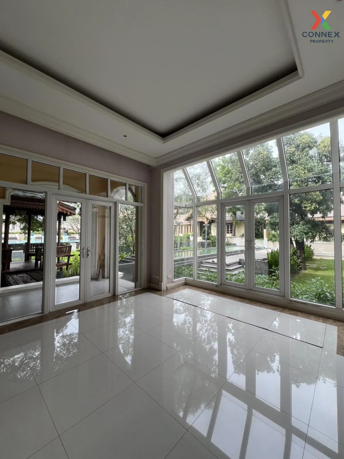 (วิวทะเลสาปหมู่บ้าน หลังมุม) ขายบ้าน  เดอะ รอยัล เรสซิเดนท์ จรเข้